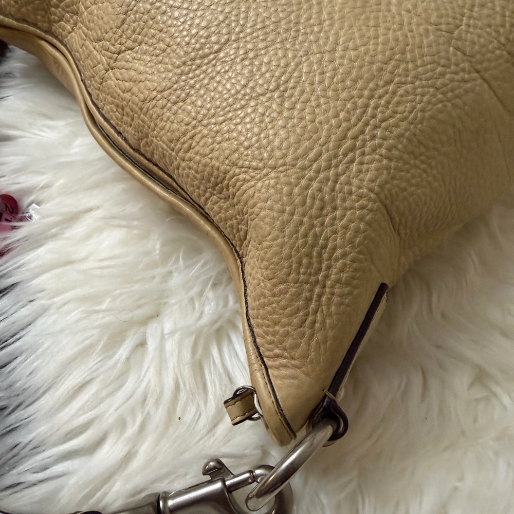 Coach Beige Leather Hobo Bag#F13094 - Picture 10 of 13